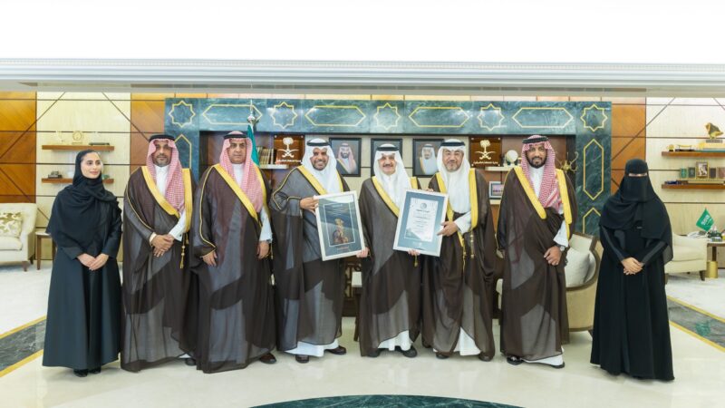 سمو أمير المنطقة الشرقية يستقبل رئيس وأعضاء مجلس الأمناء لمؤسسة أكاديمية التعلّم لتنمية المجتمع