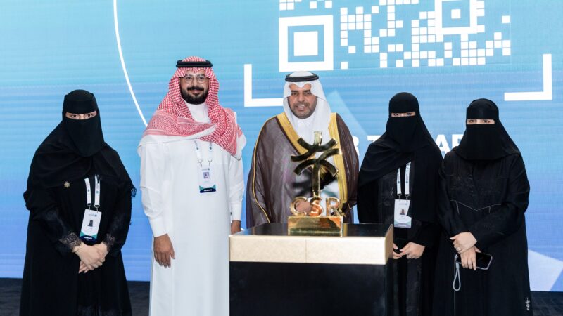 للعام الثالث على التوالي.. أكاديمية التعلّم تحصد جائزة المسؤولية الاجتماعية للشركات